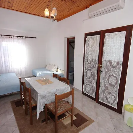 With Wifi Stivan, Cres - 382