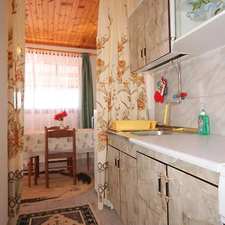 Apartamento With Wifi Stivan, Cres - 382