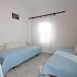 With Wifi Stivan, Cres - 382 דירה Štivan