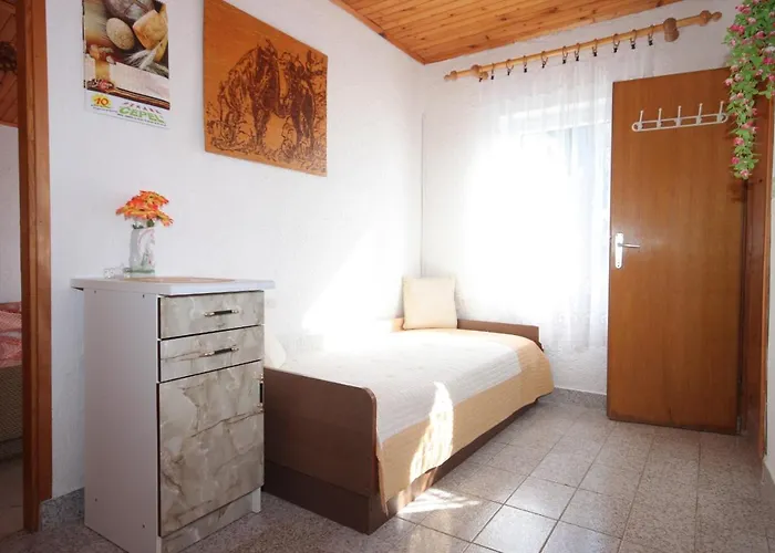 With Wifi Stivan, Cres - 382 Apartament *