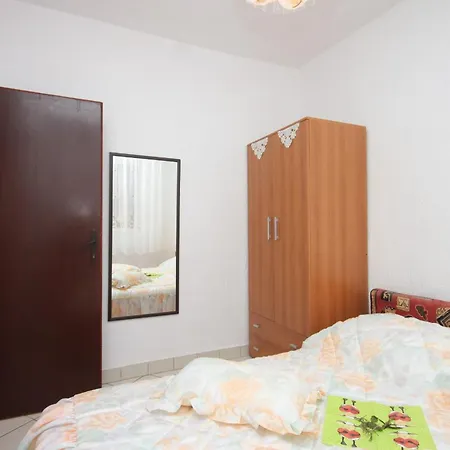 아파트 With Wifi Stivan, Cres - 382 *