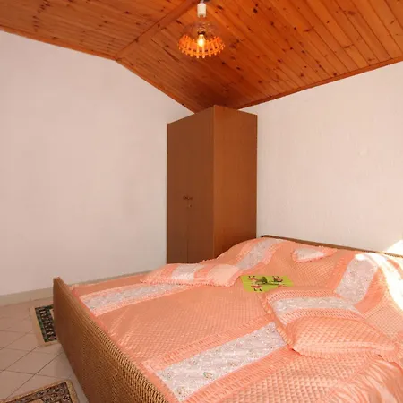 With Wifi Stivan, Cres - 382 아파트